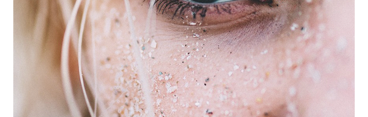 ¿Por qué exfoliar la piel en verano?