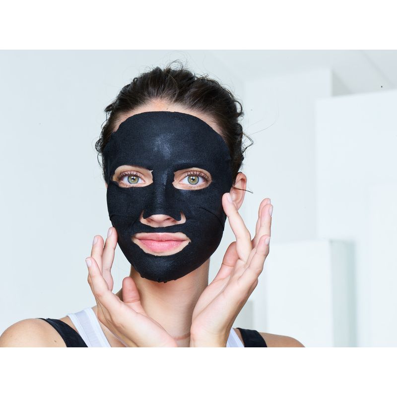 Garnier Skin Active Black Mask De Tejido Con Extracto De Alga Negra Y Ácido Hialurónico Para Pieles Con Poros Dilatados