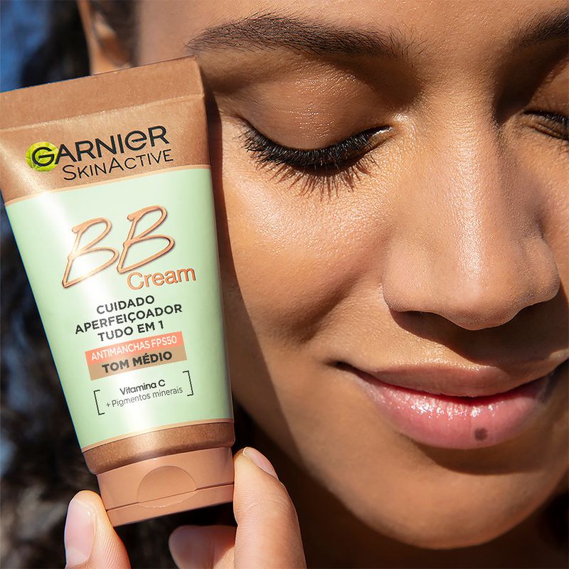 Garnier Skinactive Bb Cream Anti Manchas Spf50 Tono Medio Hidratante Todo En Uno Con Color Spf50, 50Ml