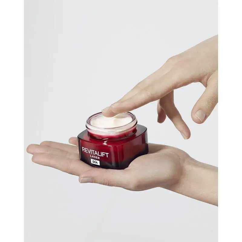 L'Oréal Paris Revitalift Láser, Crema Día Anti-Edad Intensiva con Vitamina C, Pro-Retinol y Ácido Hialurónico, 50ml