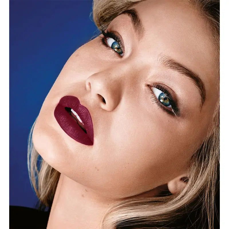 Maybelline New York Color Sensational Creamy Matte 975 Divine Wine Pintalabios Mate Color Vino